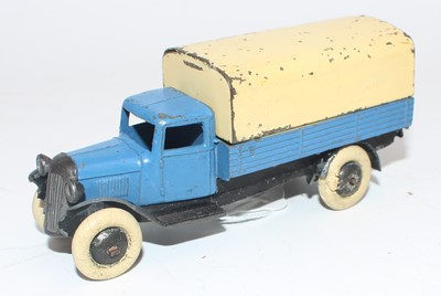 Lot 1476 - Dinky Toys, Pre-War, 25B Covered Wagon, type 1...