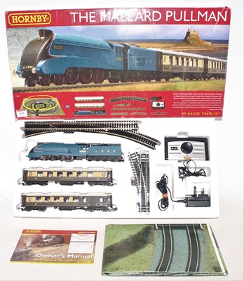 Lot 676 - A Hornby Railways 00 gauge boxed train set...