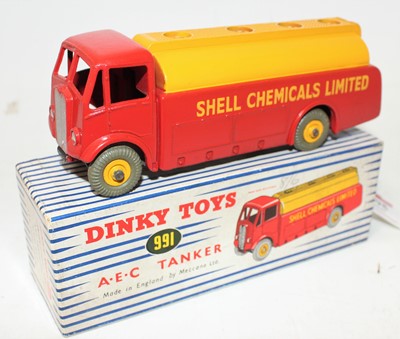 Lot 1495 - A Dinky Toys No. 591 Shell Chemicals Ltd AEC...