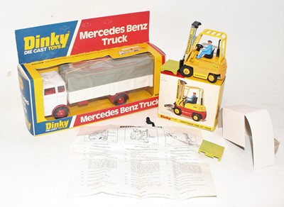 Lot 1460 - A Dinky Toys boxed construction and commercial...