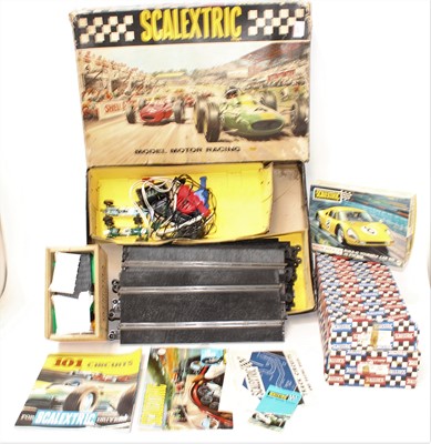 Lot 894 - A single owner collection of Scalextric boxed...