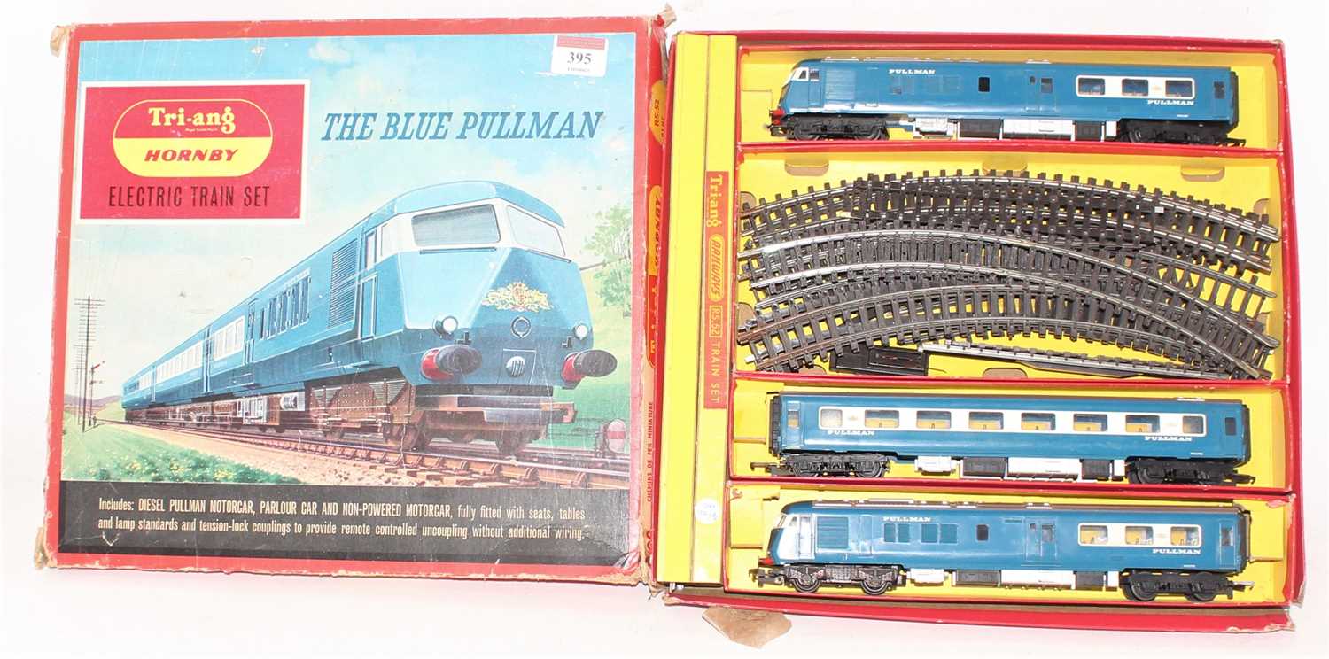 Lot 395 - Triang Hornby RS52 Blue Pullman Train Set (VG-BP)