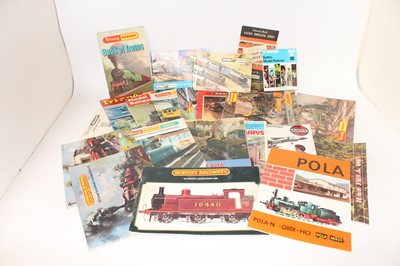 Lot 642 - Approx. 24 catalogues and other literature,...