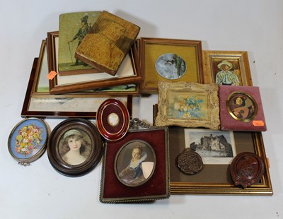 Lot 78 - A box of miscellaneous items, to include...