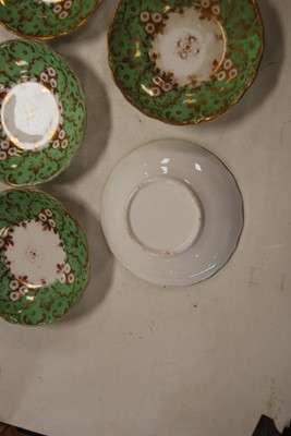 Lot 85 - A box of miscellaneous china, to include...