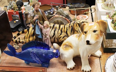 Lot 105 - A large Italian porcelain model of a tiger in...