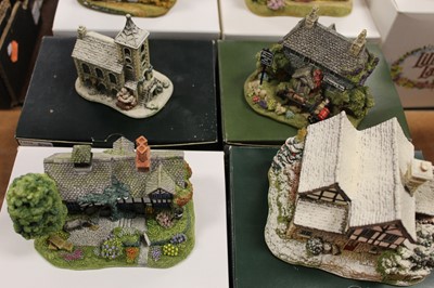 Lot 116 - A collection of ten boxed Lilliput Lane...