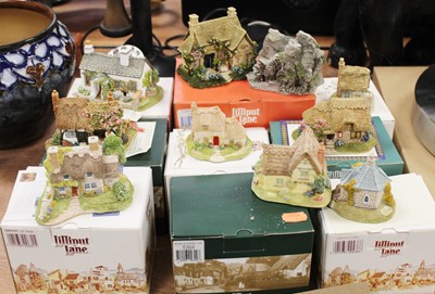 Lot 151 - A collection of ten boxed Lilliput Lane...