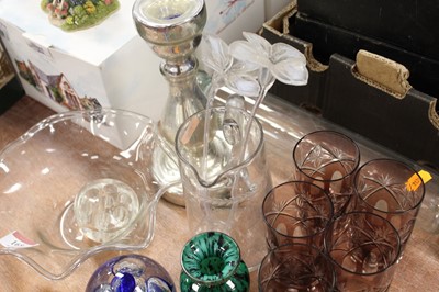 Lot 165 - A small collection of miscellaneous glassware...