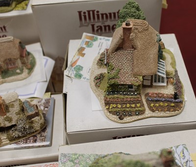 Lot 137 - A collection of seven boxed Lilliput Lane...