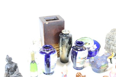 Lot 256 - A small collection of miscellaneous items to...