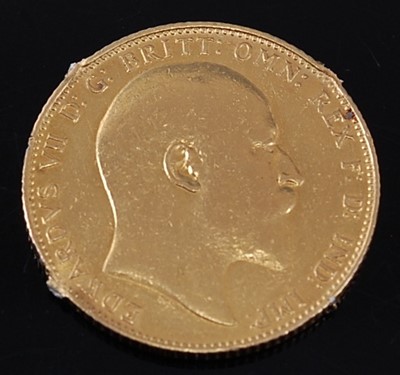 Lot 2052 - Great Britain, 1907 gold full sovereign,...