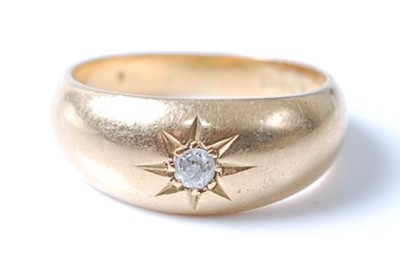 Lot 2610 - An 18ct yellow gold diamond single stone ring,...