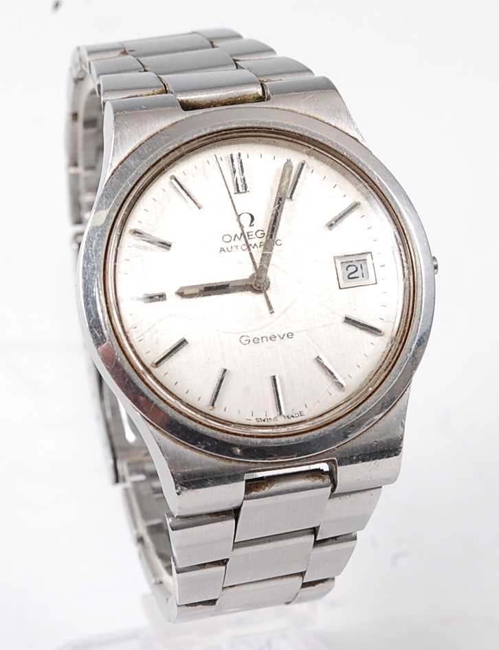 Lot 2690 - A gent's Omega Geneve steel cased automatic...