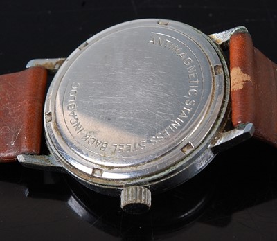 Lot 2691 - A gent's Oriosa steel cased wristwatch, having...