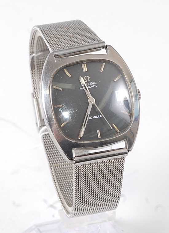 Lot 2645 - A gent's Omega DeVille automatic steel cased...
