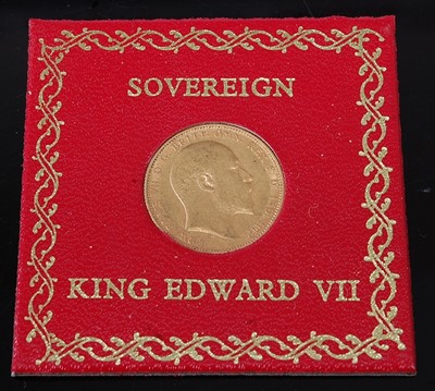 Lot 2053 - Great Britain, 1905 gold full sovereign,...