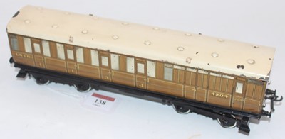 Lot 138 - 1937-41 Hornby no. 2 corridor coach NE BR/Comp...