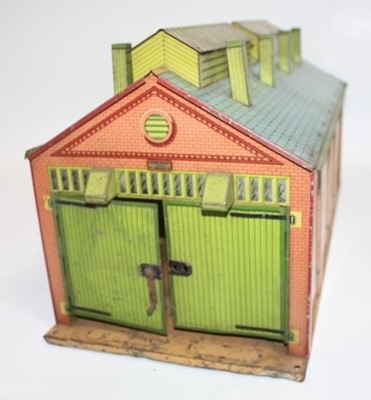 Lot 141 - Hornby engine shed no. 2 1928-33 yellow cream...