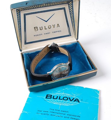 Lot 2722 - A Bulova gent's steel cased automatic wrist...