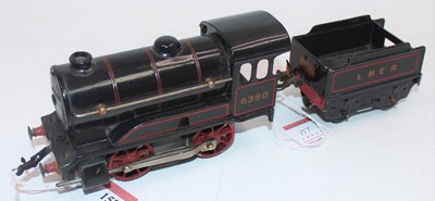 Lot 157 - Approx 1931-6 Hornby No. 0 loco and tender...