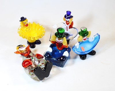 Lot 123 - A collection of five various Murano glass...
