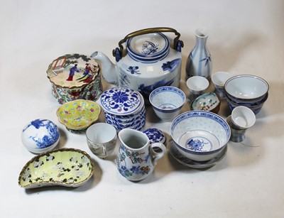 Lot 239 - Mixed ceramics, to include Chinese stonewares...
