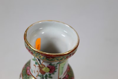 Lot 199 - A 19th century Chinese Canton vase the flared...