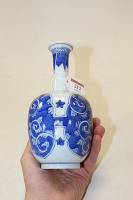 Lot 212 - A circa 1900 Chinese blue & white porcelain...