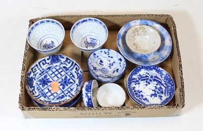 Lot 213 - A collection of Chinese blue & white porcelain,...
