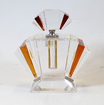 Lot 214 - An Art Deco style glass scent bottle of fan...