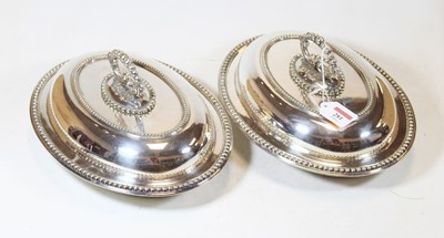 Lot 281 - A pair of silver plated entrée dishes and...