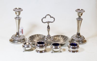 Lot 282 - A small collection of silver plated wares, to...