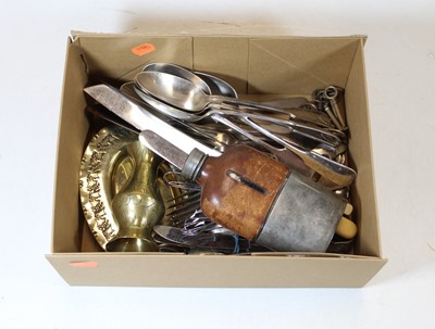 Lot 286 - A box of miscellaneous items, to include...