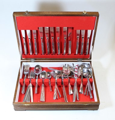Lot 295 - An oak cased canteen of stainless steel cutlery