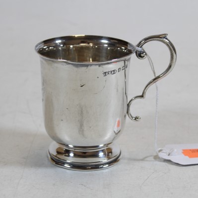 Lot 313 - A George V silver christening mug having...