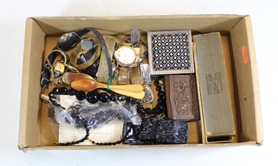 Lot 351 - A collection of miscellaneous items, to...