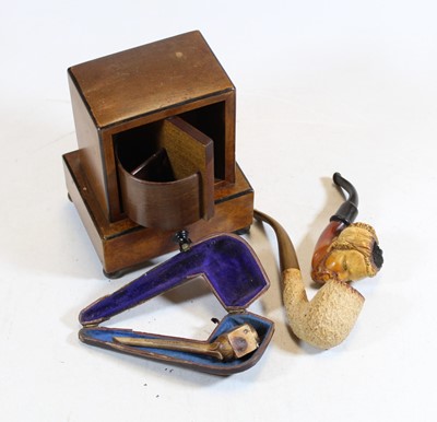 Lot 368 - An early 20th century musical cigarette...