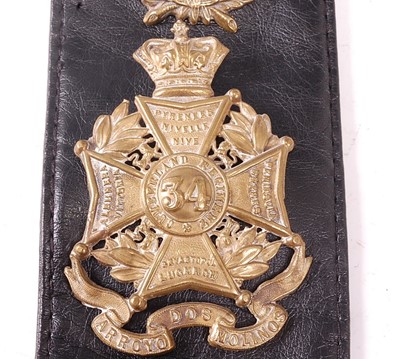 Lot 2182 - A collection of Glengarry and other badges to...