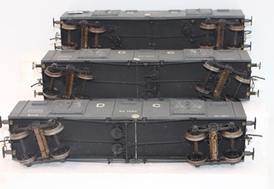 Lot 183 - Small tray containing 5 x 40 tons grain style...