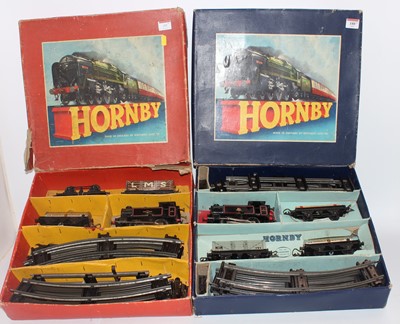 Lot 188 - Two Hornby 'O' sets: 1954-8 No 40 tank goods...