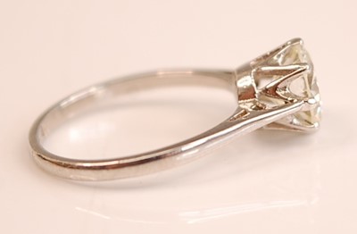 Lot 3101 - A platinum diamond solitaire ring, comprising...