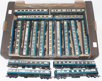 Lot 503 - Tray containing 19 coaches all in BR blue/grey....