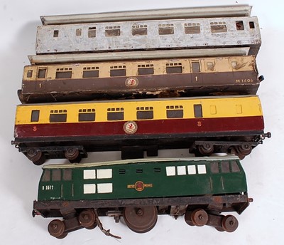 Lot 81 - 12 various 2.5 inch gauge coaches, locomotives...