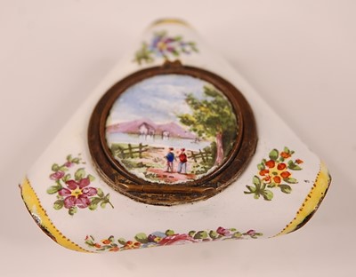 Lot 3171 - A late 19th century enamel patch box in the...