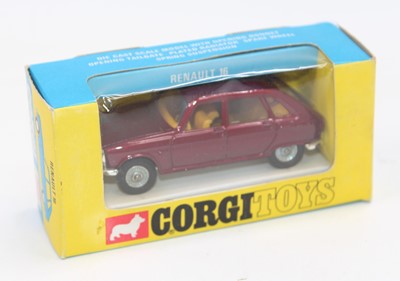 Lot 1005 - Corgi Toys 260, Renault 16 in metallic red in...