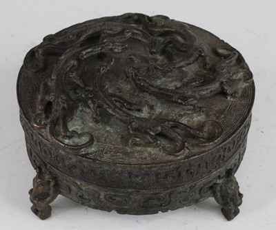 Lot 251 - * A Chinese cast bronze box of Archaic form,...