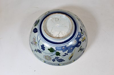 Lot 60 - An 18th century English 'Delft' tin-glazed...