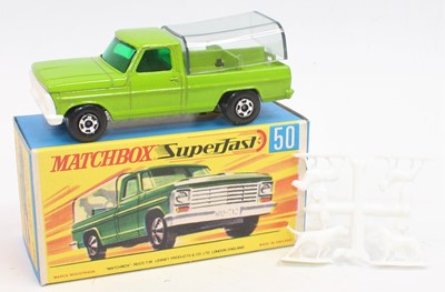 Lot 1225 - A No.50 Kennel truck in pea green with white...