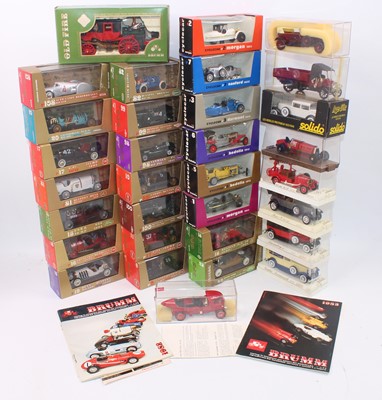 Lot 2002 - A large group of 23 boxed Brumm cars and 9...